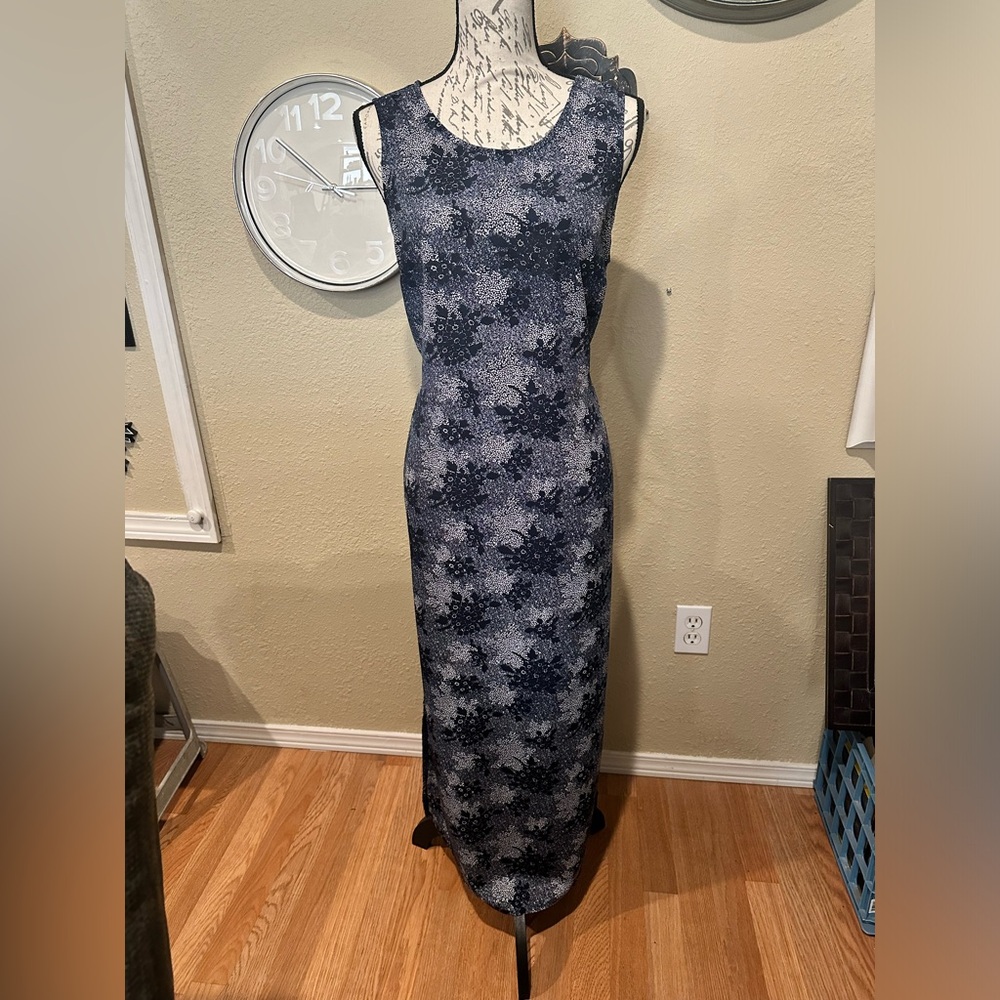 Sweet Suit sleeveless tie back dress. size large.